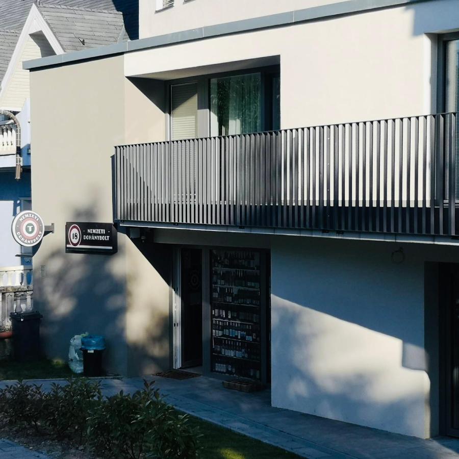 Lotusbluete Appartement In Heviz Mit Tiefgarage Und Panoramaterrasse Exterior foto